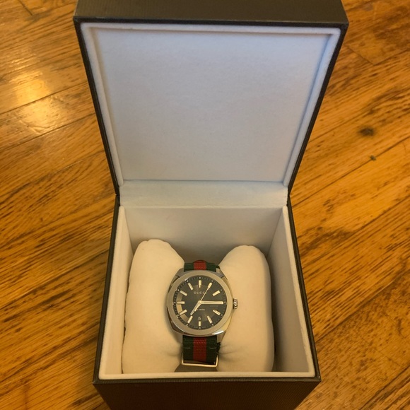 Gucci Watch - Picture 1 of 6